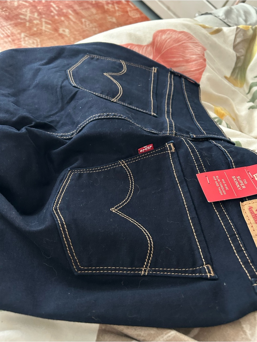 NWT LEVI’S Women's 710 Super Skinny Jeans - Navy, Classic Fit and Styling - Picture 14 of 15